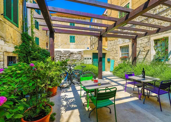 Apartments Veig Palace
